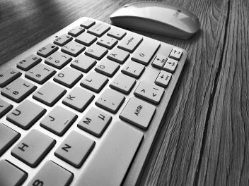 gray-keyboard-and-mouse-209692